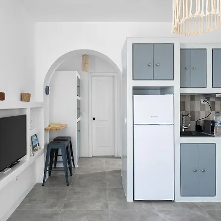 Hebe Parian Living - Paros Naousa Apts Esterno foto