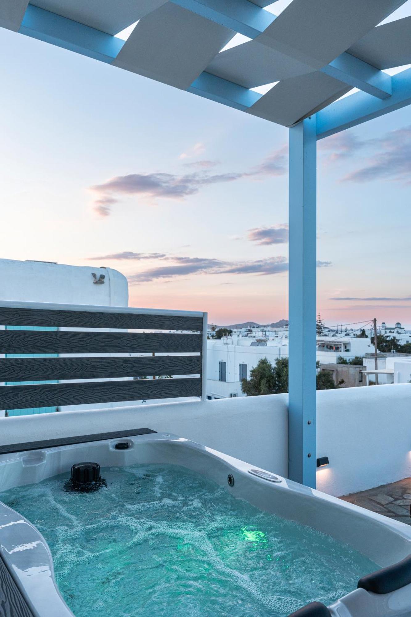 Hebe Parian Living - Paros Apts *